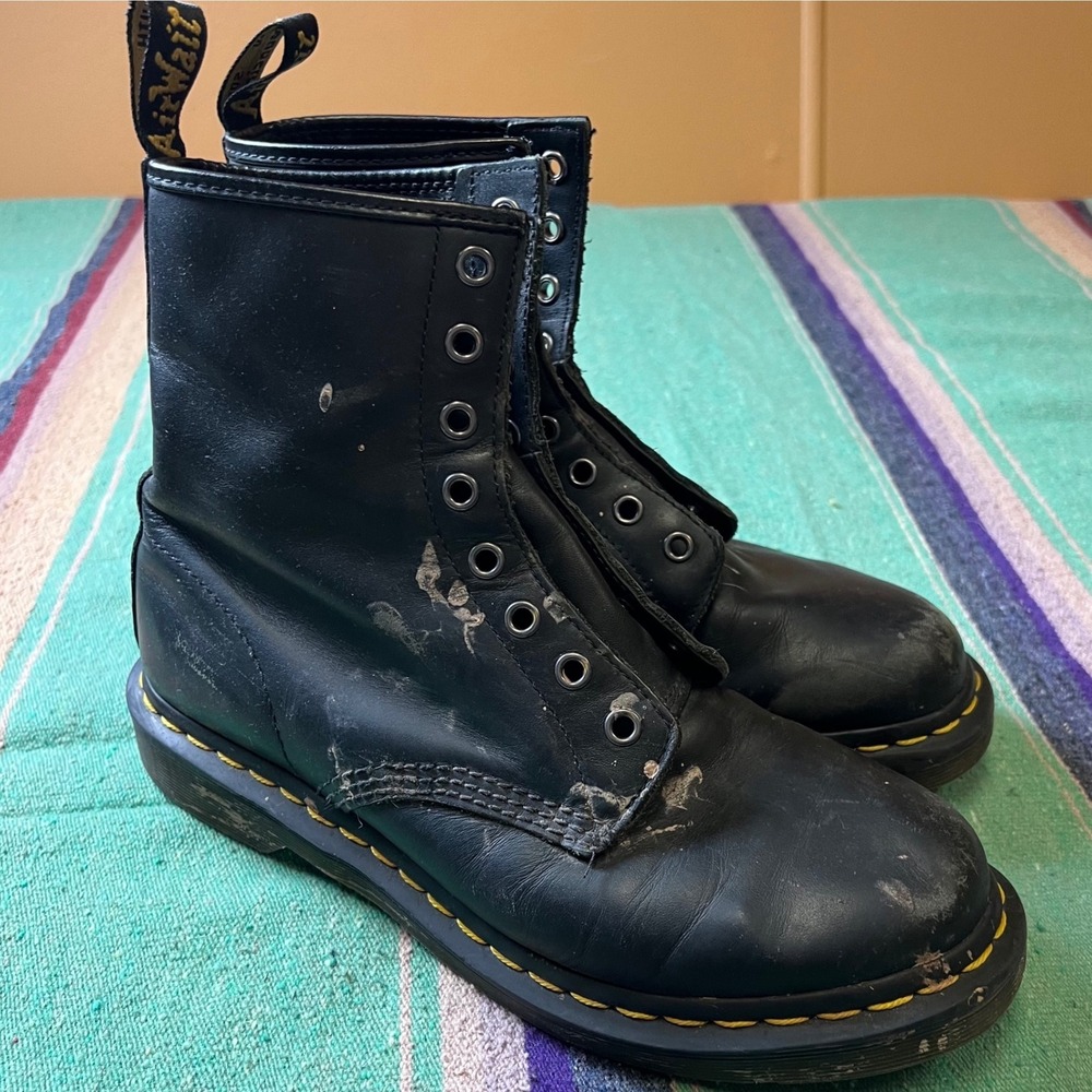 Dr. Martens 1460 Boots Womens 9 Black Leather 8-Eye Combat Distressed Classic